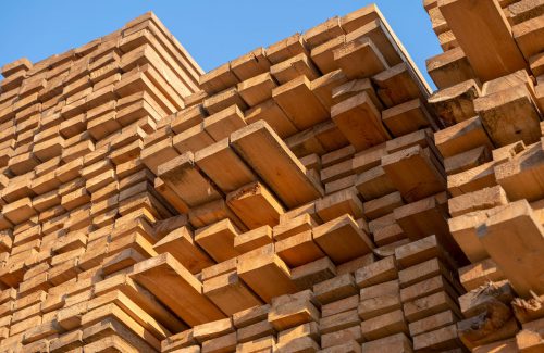 Bois de construction pour dômes géodésiques